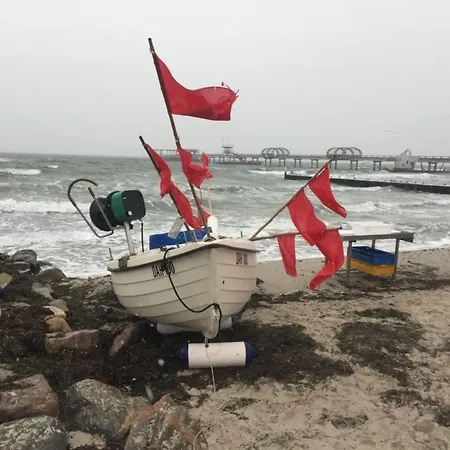 Haus Strandlaeufer 2 Kellenhusen